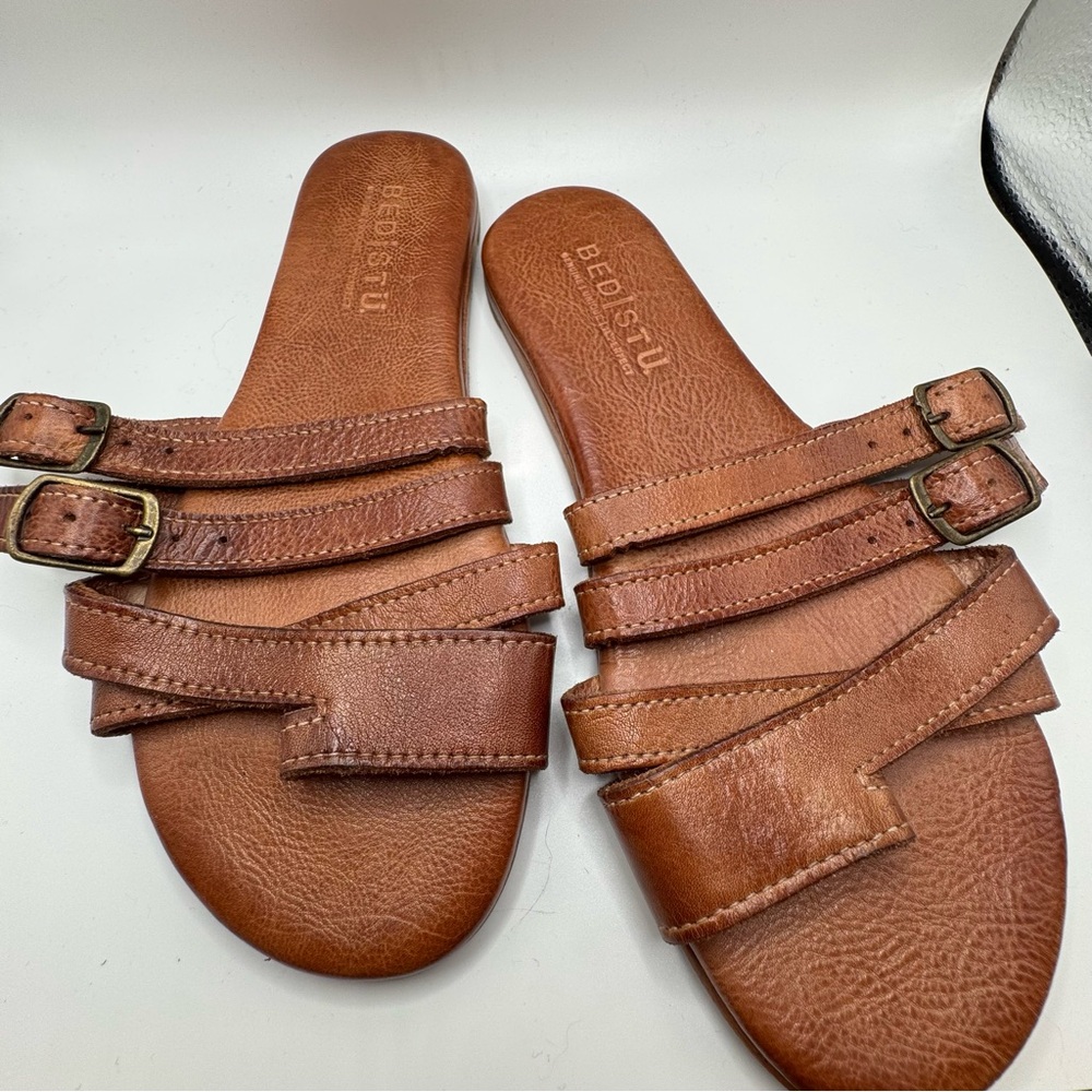 BED STU HILDA SLIP ON SANDAL